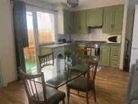 The vintage house, close to downtown, 2 private patios