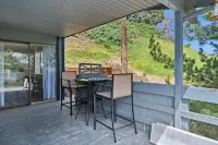 NEW! North End Boise Golden Treehouse 🌲 🏡