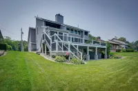Lakefront Syracuse Home w/ Deck & Private Dock! - Country Houses