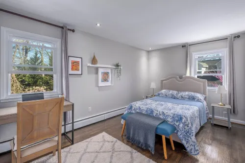 Shanti/Peace Home & Garden Hotels in Bailey's Crossroads