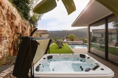 RESIDENCE LUXE & CHARME Отели в г. Алвадуш