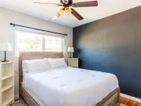 La Mesa Family Retreat - 20 minutes to Beaches & More! 라메사 호텔