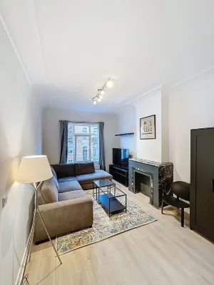 Beautiful one-bedroom apartment Hotels in Uccle