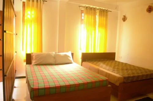 For a Calm and Quite stay.AC RoomBathroom with Hot water, Washing Machine. Hotel a Kurunegala