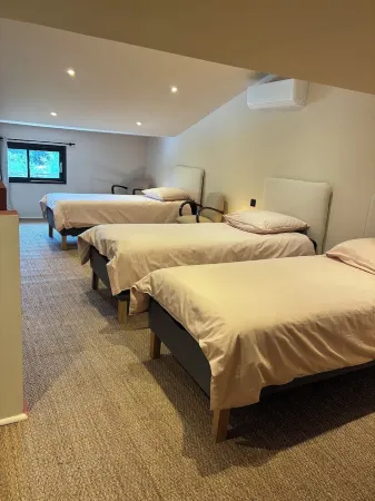 Gîte in the Provencal countryside. Heated swimming pool.