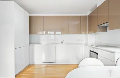 Prime Location | Modern Apartment | East London, Stratford Olympic Park, E20 Отели в г. Стратфорд