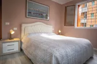 Large apartment with garden near the center and the beach. Pet ok