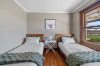 Rustic country lodge with spectacular fire pit and nearby hiking trails Hotel a Leongatha