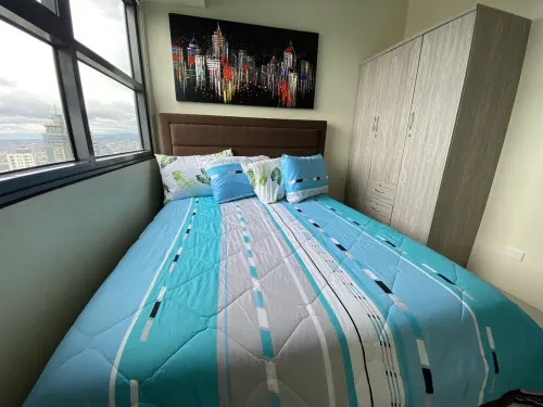 Condo type , swimming pool , 47th floor amazing sea view , free wifi ,Netflix