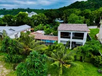 Luxury villa on the beach! Hotels in 