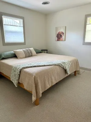 Charming 2-bedroom house with WiFi, AC in lovely Fairfield Hotels in der Nähe von Maharishi School