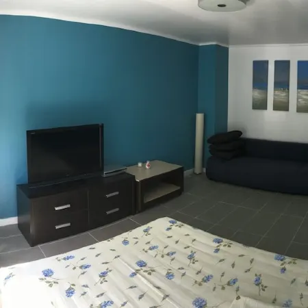 Two-room apartment near Diana beach Отели рядом с достопримечательностью «Спа-комплекс Mangalia»