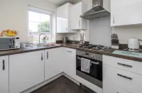 EV Charger, Airport Access, City Centre Hotels in Speke