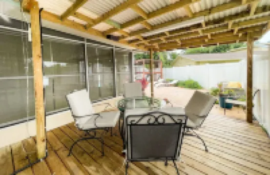 Heated Pool and Spacious Outdoor Area - Inviting Florida Retreat