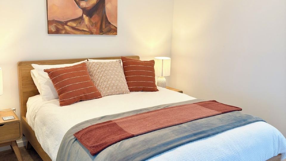 Right in the heart of the City. Modern new fully equipped apartment!