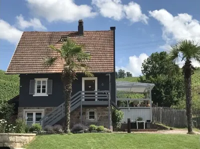 Stilvolles Appartment in Durbach - Wandern - 30 min Strasbourg- Hundefreundlich Hotels near Kath. Pfarramt St. Heinrich