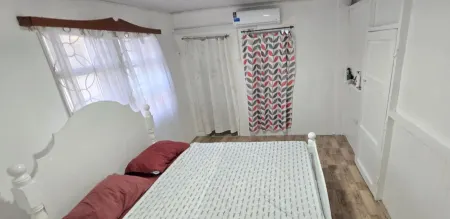 A family getaway from home Отели в г. Lusignan