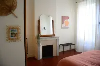 Proche DU Vieux Port AU Calme Hoteller i 4th arrondissement of Marseille