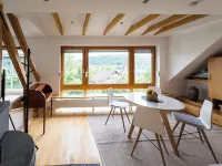 Modern Glass Front Apartment With Amazing View B17