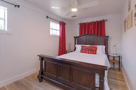2Br Harry Potter Themed Home 7mins from Universal
