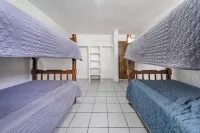 apartment in a quiet area with access to the beach