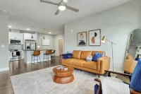Resort POOL! - Game-Room! - 8 Min to Savannah - Free Parking!