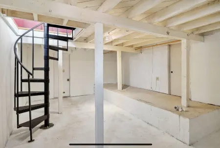 Charming 2-bedroom house with AC, Cozy Retreat with Mountain View