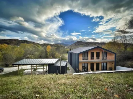 GEIST holiday home Отели в г. Rasnov