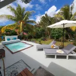 Villa Authentique Avec vue mer Imprenable et Piscine Privée Hotels in Trois-Rivieres