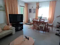 Haus in Ruhiger Umgebung Hotels in Balatonfoldvar