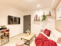 Suite Wood Love & Spa - 4P Private Sauna and Jacuzzi Hotels in Coupvray