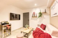 Suite Wood Love & Spa - 4P Private Sauna and Jacuzzi Hotels in Coupvray