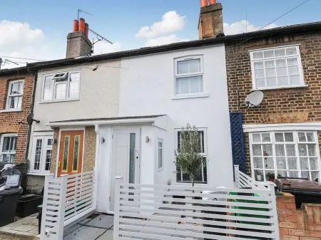 Luxury 3 Bedroom House in Bromley, South East London Отели рядом с достопримечательностью «Crystal Palace Museum»