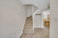 Spacious 5BRM Townhouse – Ideal for Contractors, Corporate Stays & Family Visits