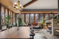 3 Bedroom Tree-House on Stilts!