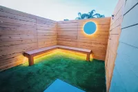 Modern & Elegant Studio Retreat