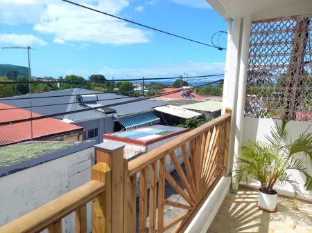 Les Cocons de Sainte-rose, Location de Vacances