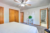 Woodward Home Near Crystal Beach Water Park! - Bãi đậu xe