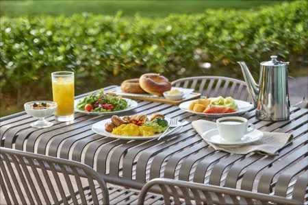 LOTTE HOTELS & RESORTS GIMHAE Отели в г. Кимхэ