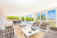 Villa Pétronille, Spacious luxury villa, sleeps 18 Cap Est, Le François