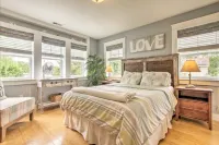 Pottery Barn Beach House - Featured in “So-RI” Magazine! Booking Summer 2026 Hotels near Walgreens