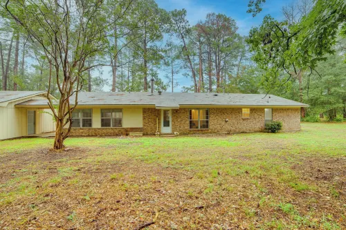 Family Getaway on 4 Acres in Mineola! - 3-Star