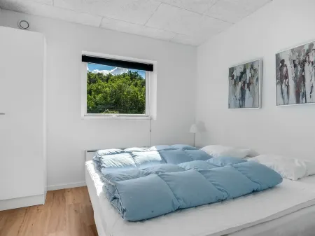 "Eloise" - 50m to the Fjord