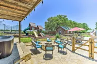2 Home Retreat on 29 Acres: Sunset Ranch - parking