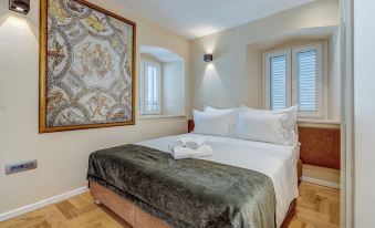 Porta Stella 2-Bedroom Luxury Apartment