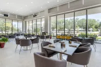 Cambria Hotel Orlando Near Universal Theme Parks