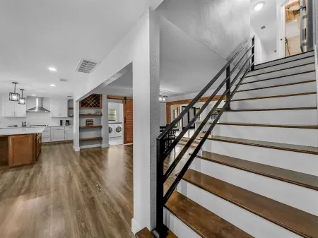 Charming 4-bedroom house in lovely Richland Hills Отели в г. Ричленд Хилс