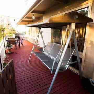 Maeburn Cottages - Self-contained Lakeside Getaway Hotel Exterior