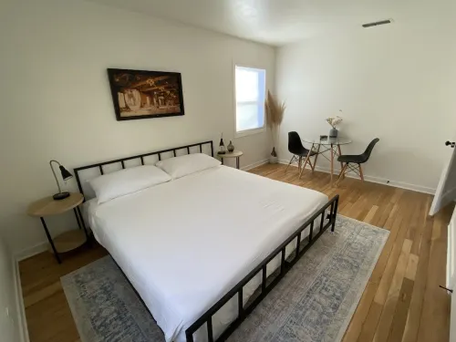 Charming-Land Park-3 bdrm home-mins to downtown