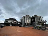 Infinite Luxury Hotels and Suites Отели в г. 